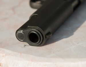 Pistol, våben, krig, skud, skyderi