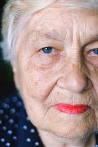 ældre kvinde pensionist