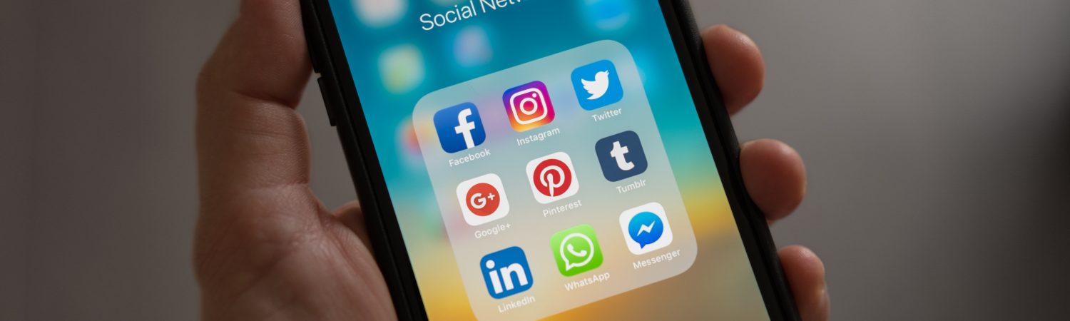 sociale medier mobil iphone