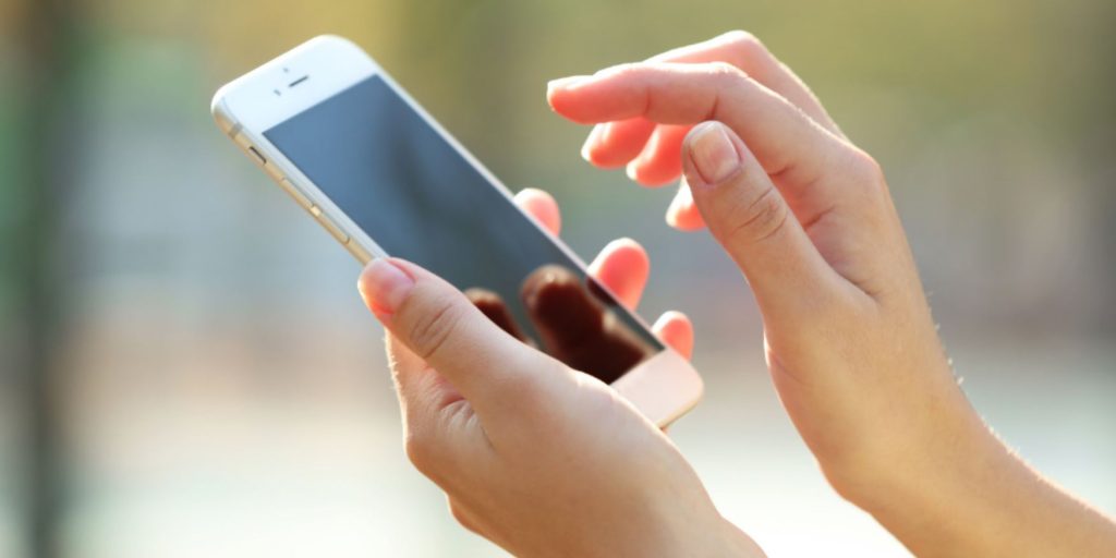 mobil iphone hånd
