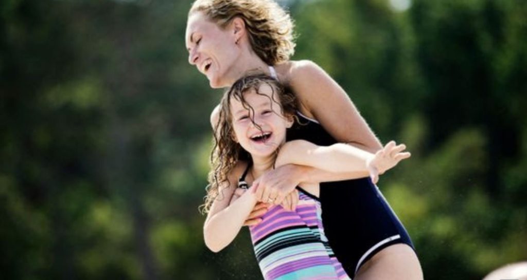 pige mor familie atp