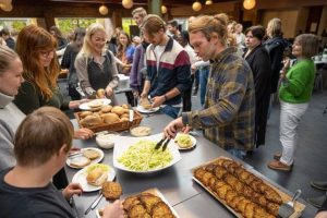 folkekirkens nødhjælp fællesspisning madspildsdag