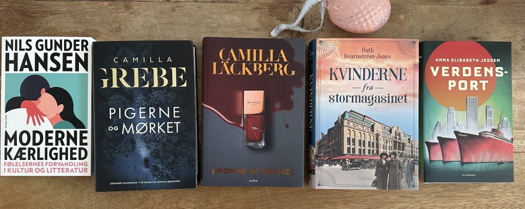 bog bøger fem på stribe