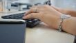 hånd hænder computer arbejde job